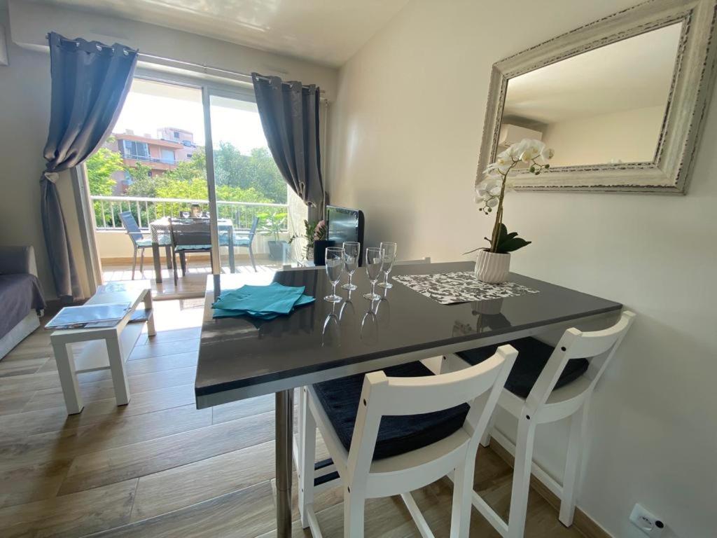 Proche Centre Sanary Studio Climatise 4 Personnes Extérieur photo